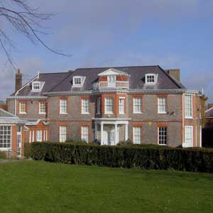 Towner Art Gallery, Gildredge Park