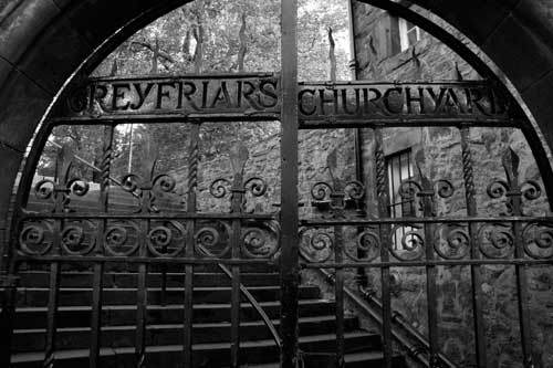 Entry to Greyfriars Churchyard