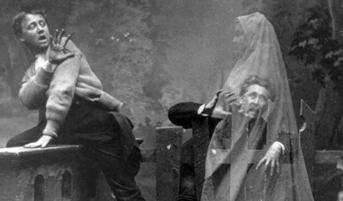Victorian Ghost Hunting in 1869