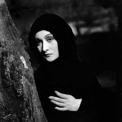 Gloria Holden as Dracula's Daughter