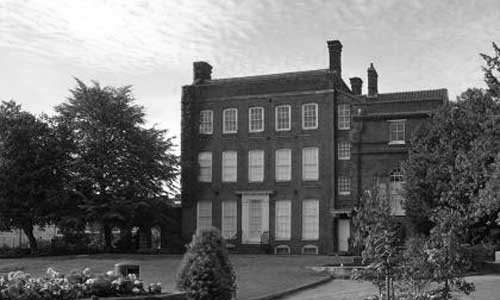 Holytrees Museum and East Lodge