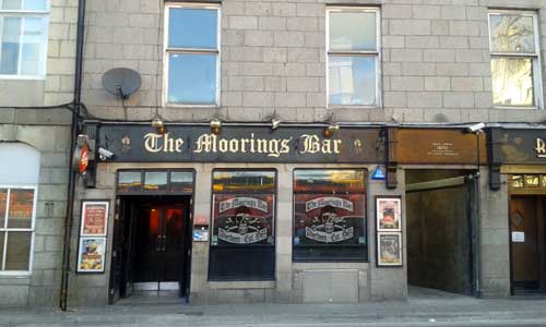 The-Moorings-Bar,-Trinity-Quay