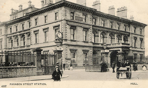 Royal Station Hotel Postcard Hull