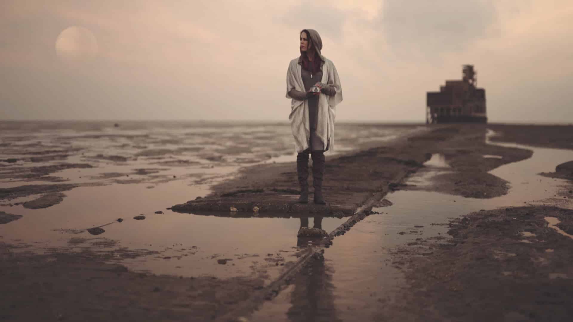 Emma Dark’s Thrilling New ‘Salient Minus Ten’