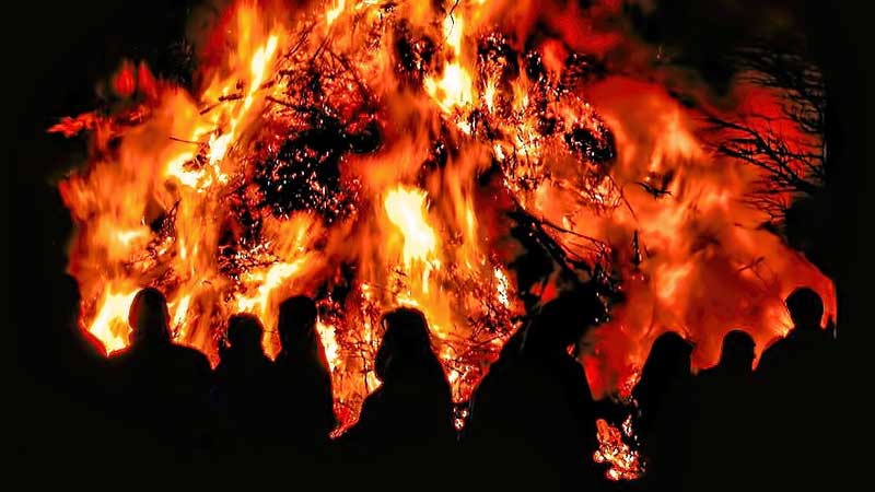 Janet Horne, The Burning of the Last Witch in Scotland 1 Janet Horne was the last person burned for witchcraft in Scotland