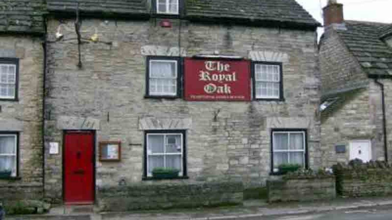 Paranormal Lockdown Calls Time At The Royal Oak Pub Spooky Isles