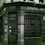 Rising Sun - one of London's haunted pubs - has a history of body snatchers and murder!