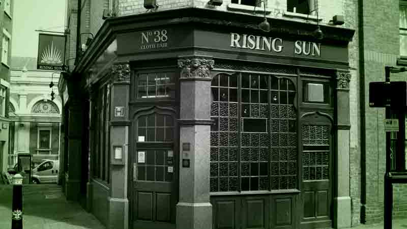 Rising Sun - one of London's haunted pubs - has a history of body snatchers and murder!
