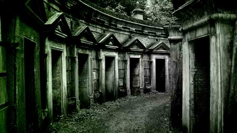 Highgate is known as one of London's greatest cemeteries and its infamous vampire legend!