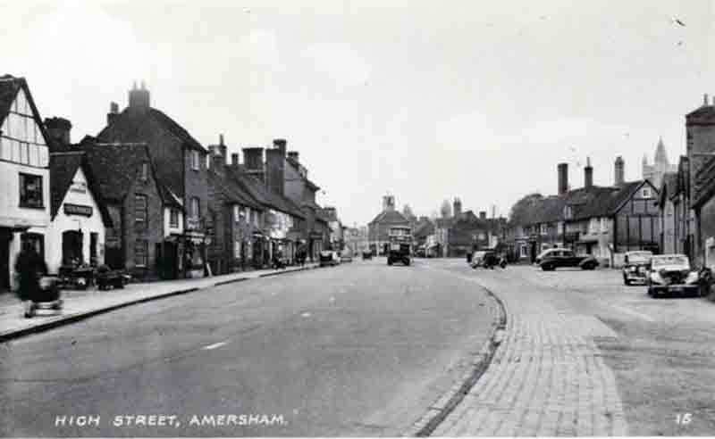 Old Postcard showing High Street, Amersham