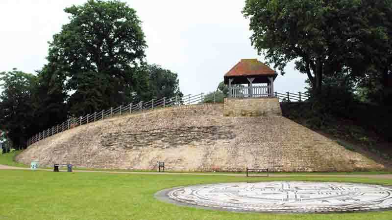 Bedford Castle mound