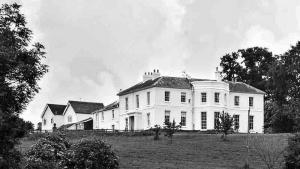 Brooks Country House Has Luxury With Plenty of Ghosts! 1