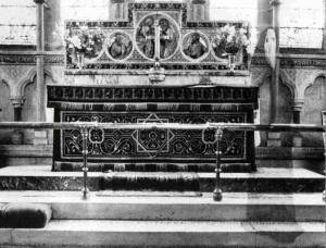 England's 9 Most Puzzling Ghost Photos That Can't Be Explained 2
