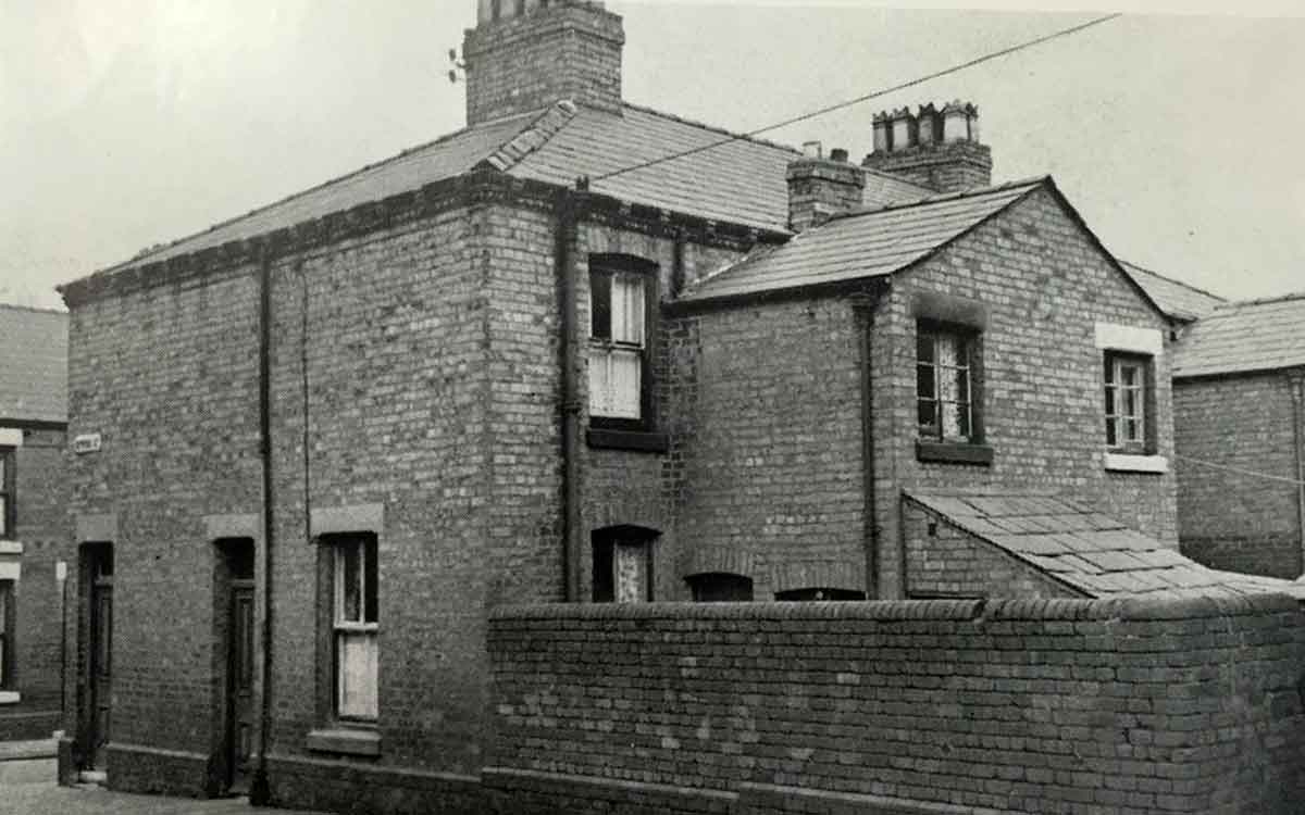Was The Byron Street Thing A Poltergeist?