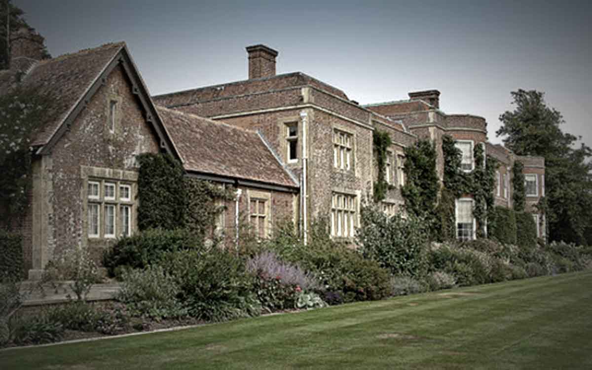 Hinton Ampner House:  Guide To Ghosts And Horror