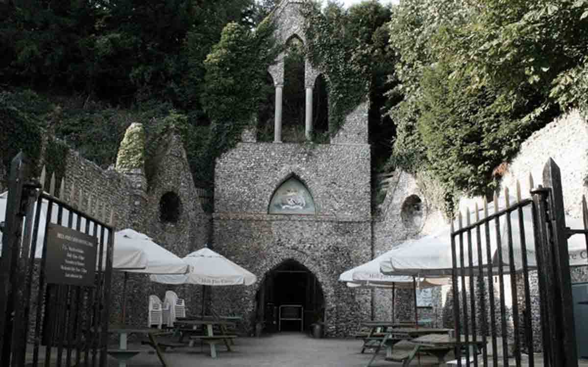 Hellfire Club and West Wycombe’s Phantoms