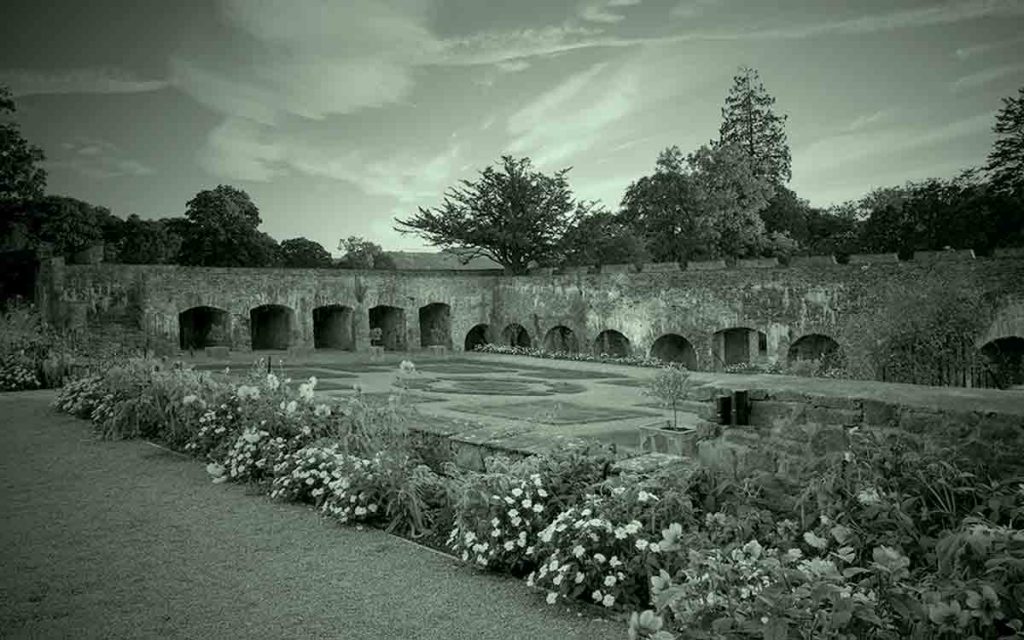 Aberglasney Gardens