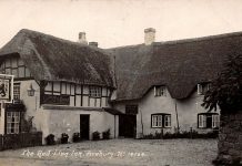 Avebury Red Lion Pub in Wiltshire