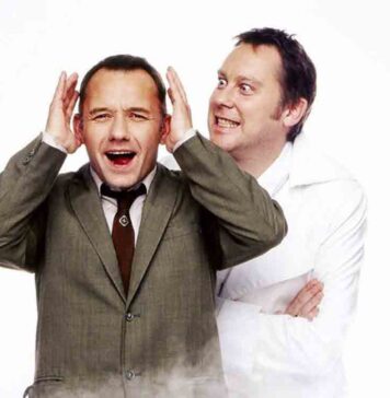 Bob Mortimer and Vic Reeves in Randall and Hopkirk (Deceased) 2000