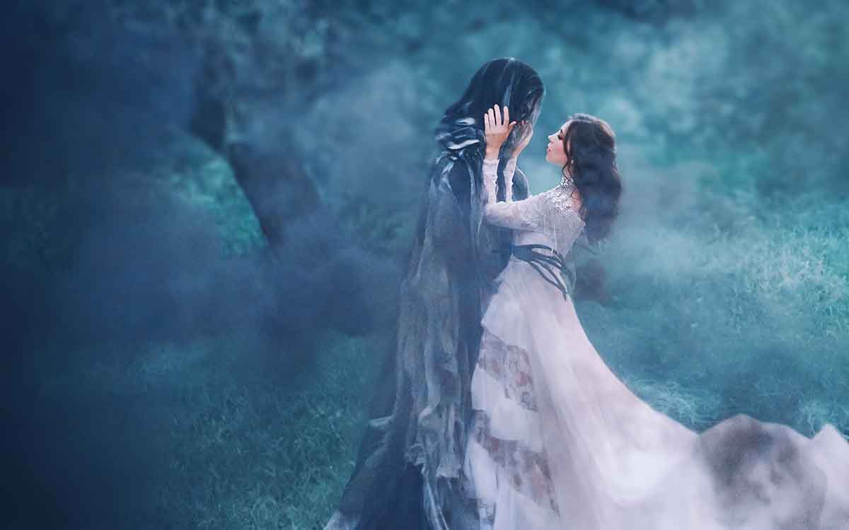 5 Saddest Tales of Ghostly Romance