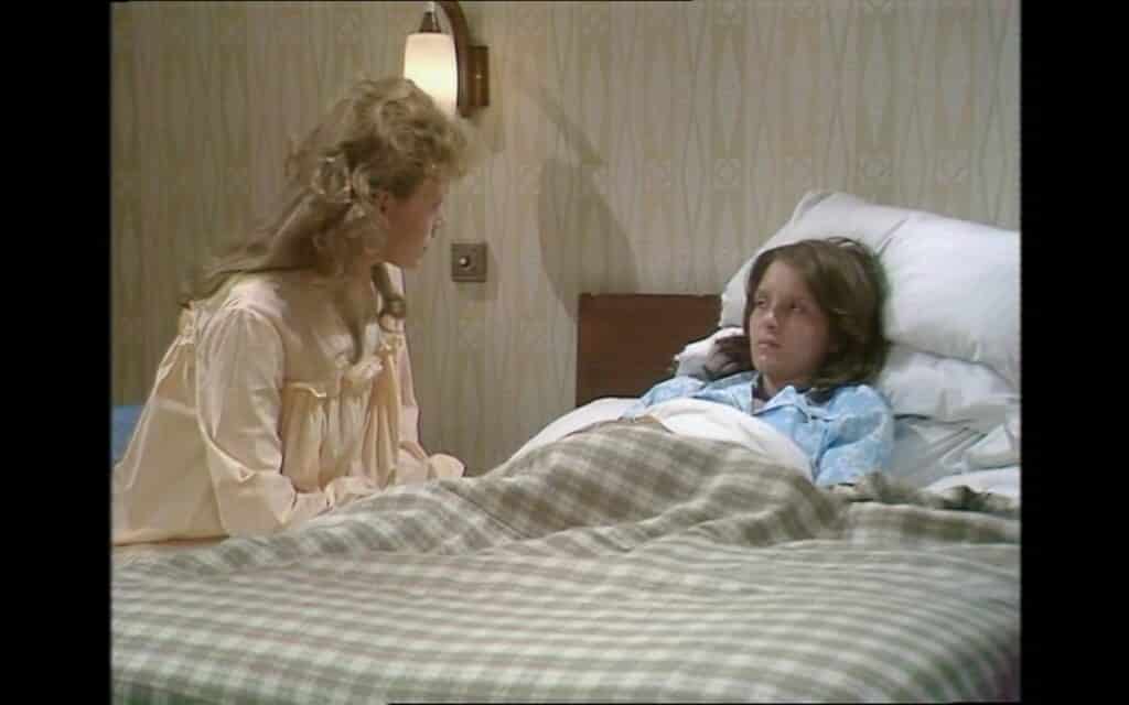 Nurse Julia (Jane Wymark) encounters mysterious patient Bridget (Bernadette McKenna) in Shadows: The Future Ghost (1975)