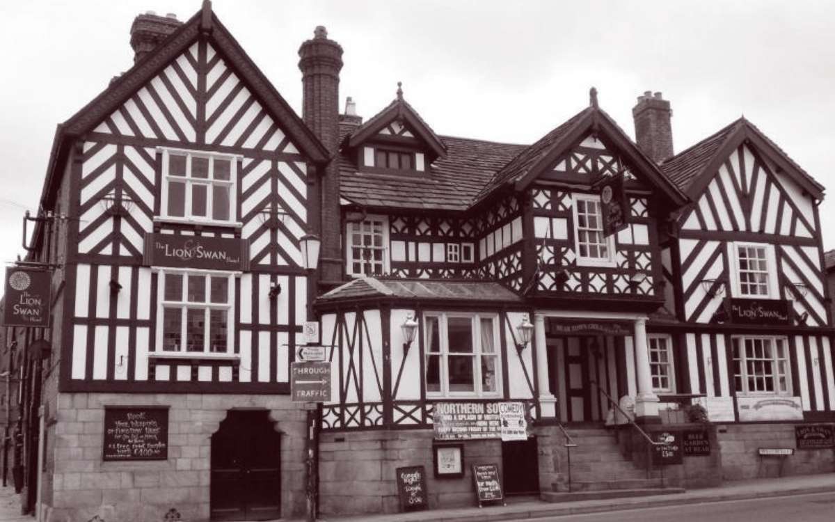 Devil Dog And Ghost Child Haunt The Lion And Swan Hotel, Congleton