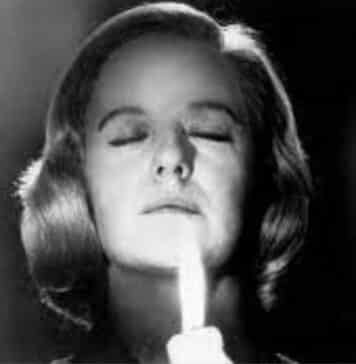 Seance on a Wet Afternoon