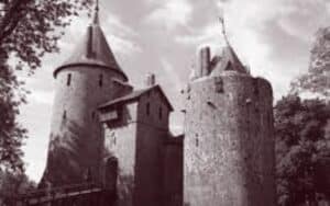 Castell Coch: Guide to History, Hauntings and Horrors 1