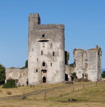 Ballyadams Castle