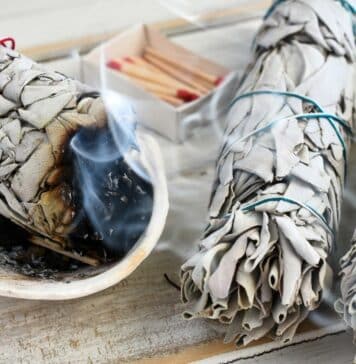 How to make a smudge stick