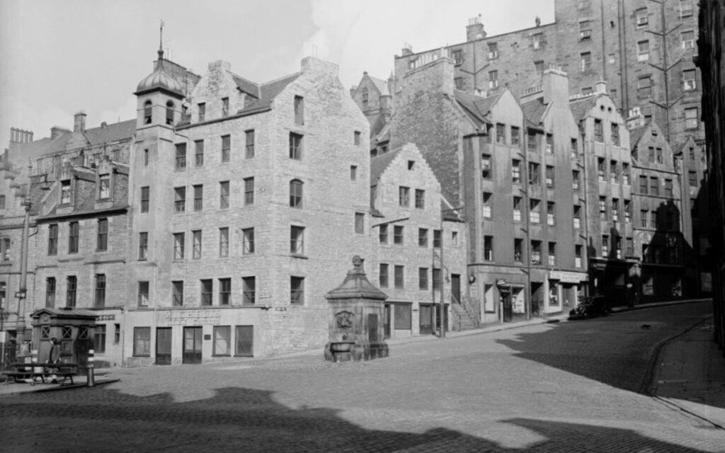 West Bow Edinburgh - Thomas Weir's ghost has been seen here