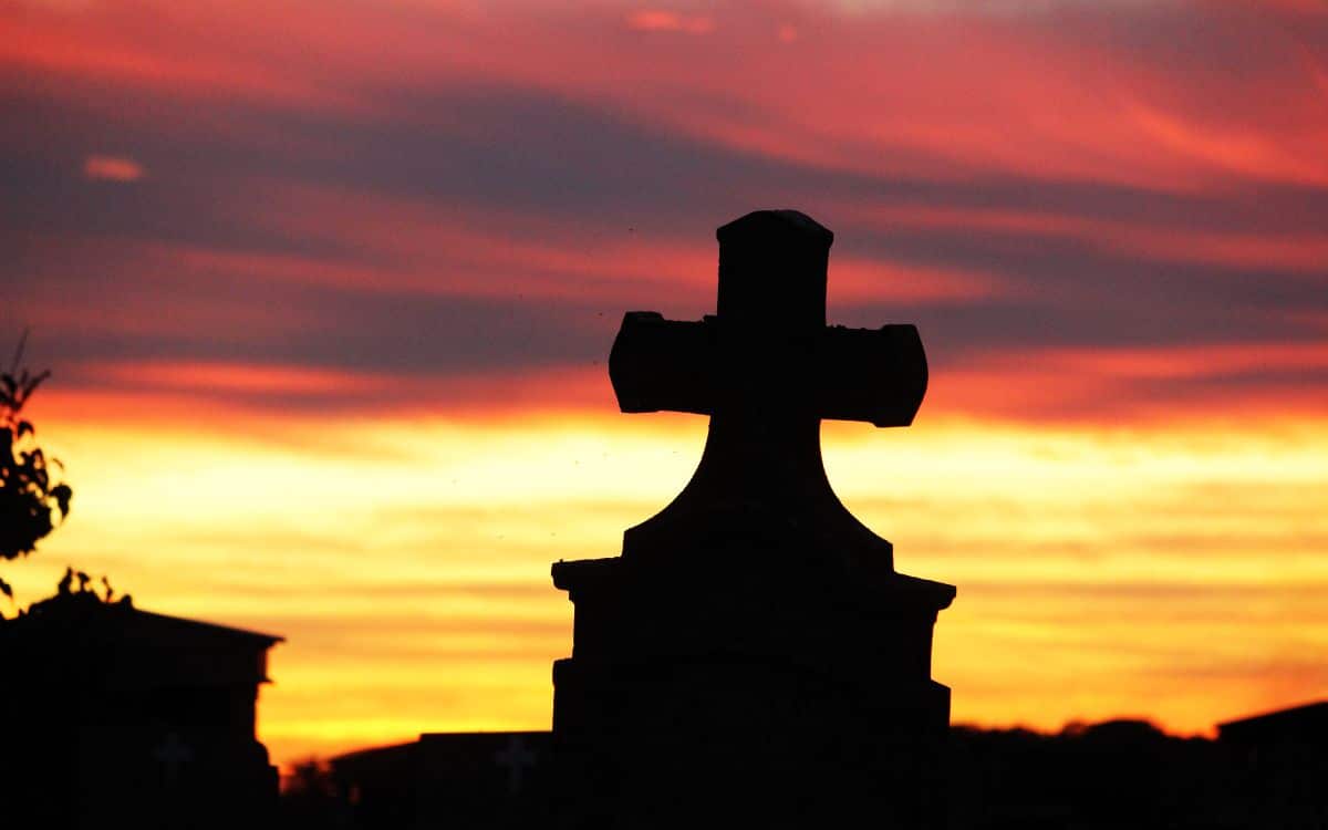 Spirit Reunion: Reverend Knew Me From Beyond The Grave