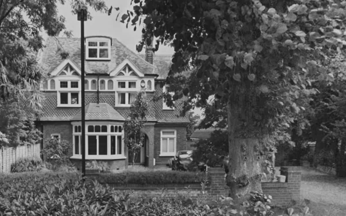 Enfield’s Haunted Synagogue Spooks Community