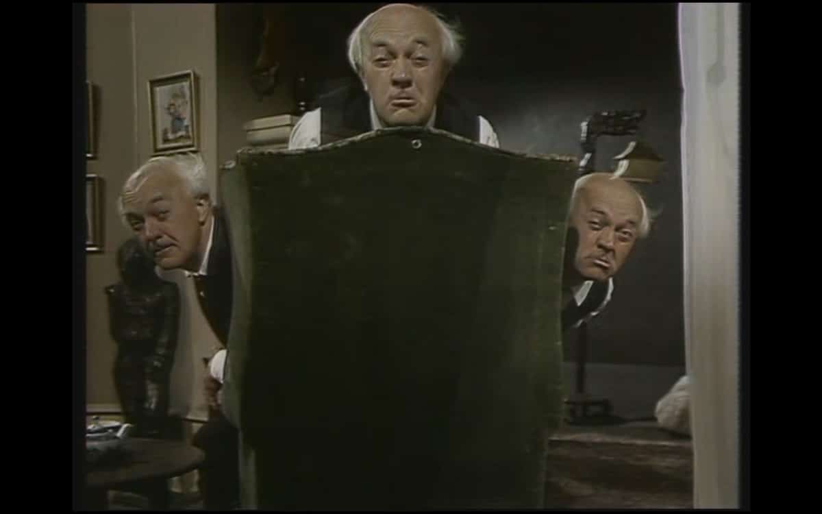 Shadows (S3, E5): The Man Who Hated Children