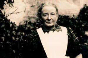 Nell Racker
