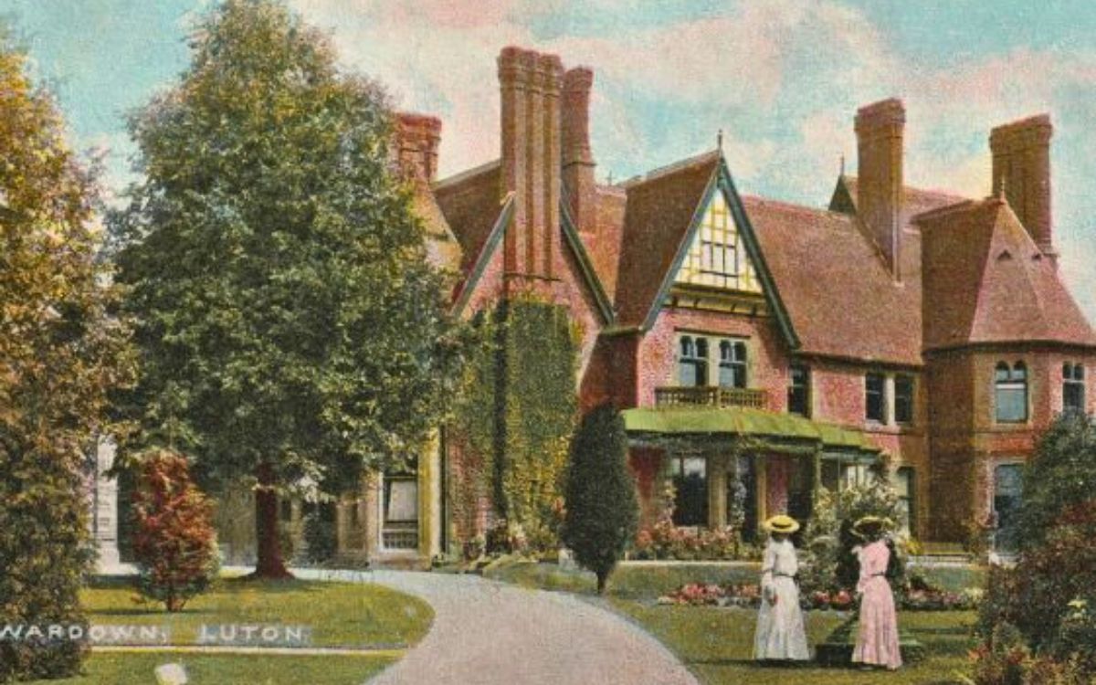 Ghostly Secrets of Luton’s Wardown Park