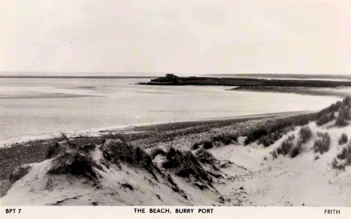 Revisiting the 1899 Burry Port Ghost Phenomenon