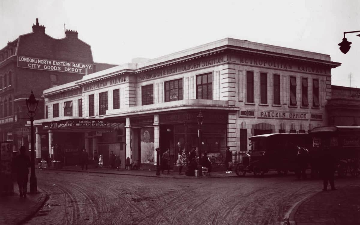 Farringdon Station Haunting: The Tragic Tale of Anne Naylor