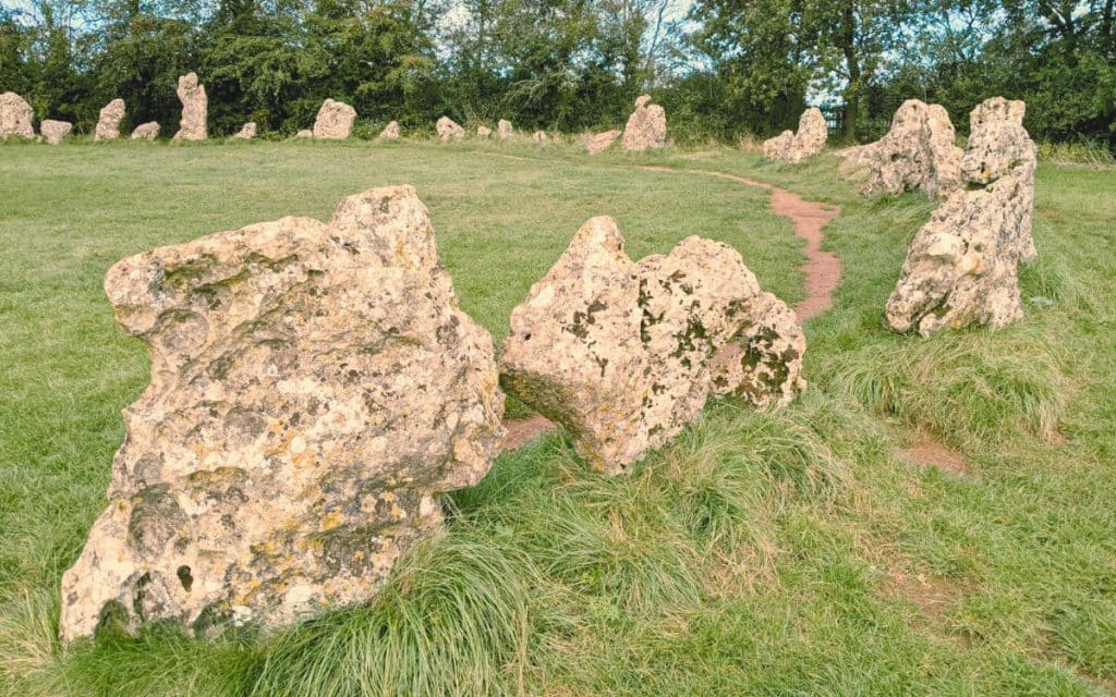 Whispering Mysteries of the Rollright Stones 2 Whispering Mysteries of the Rollright Stones 1
