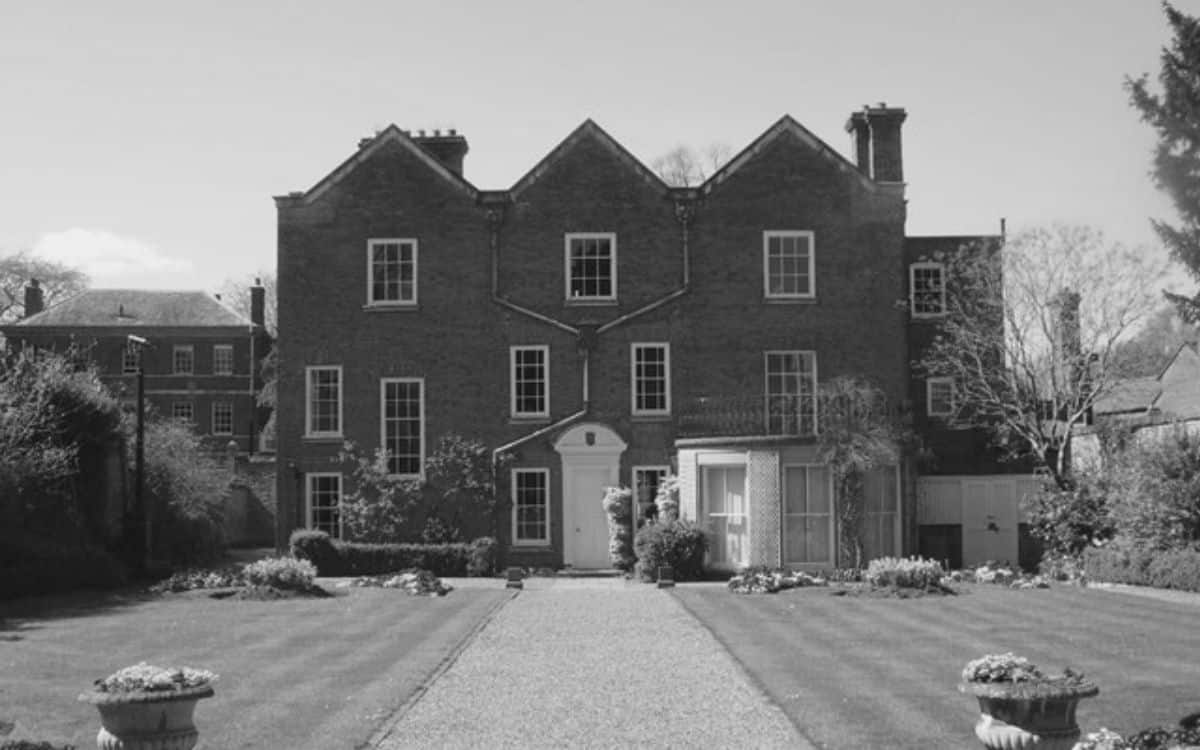 Mists and Murmurs at Haunted Belgrave Hall