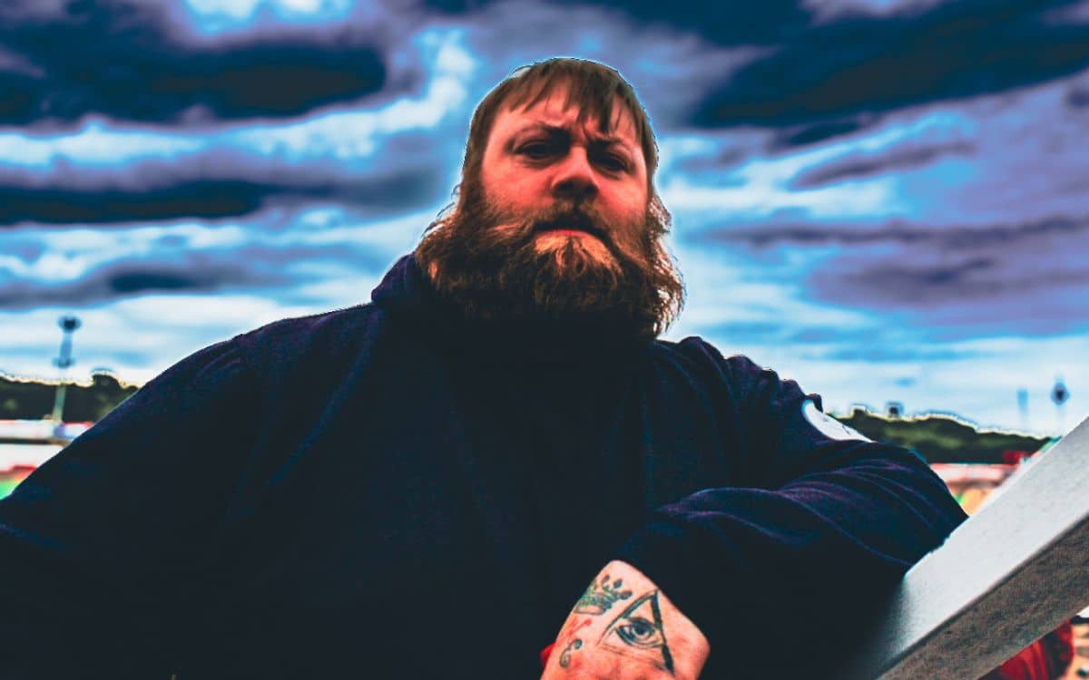 Daryl Paranormal: Talking to the Dead and Surviving a Childhood Poltergeist