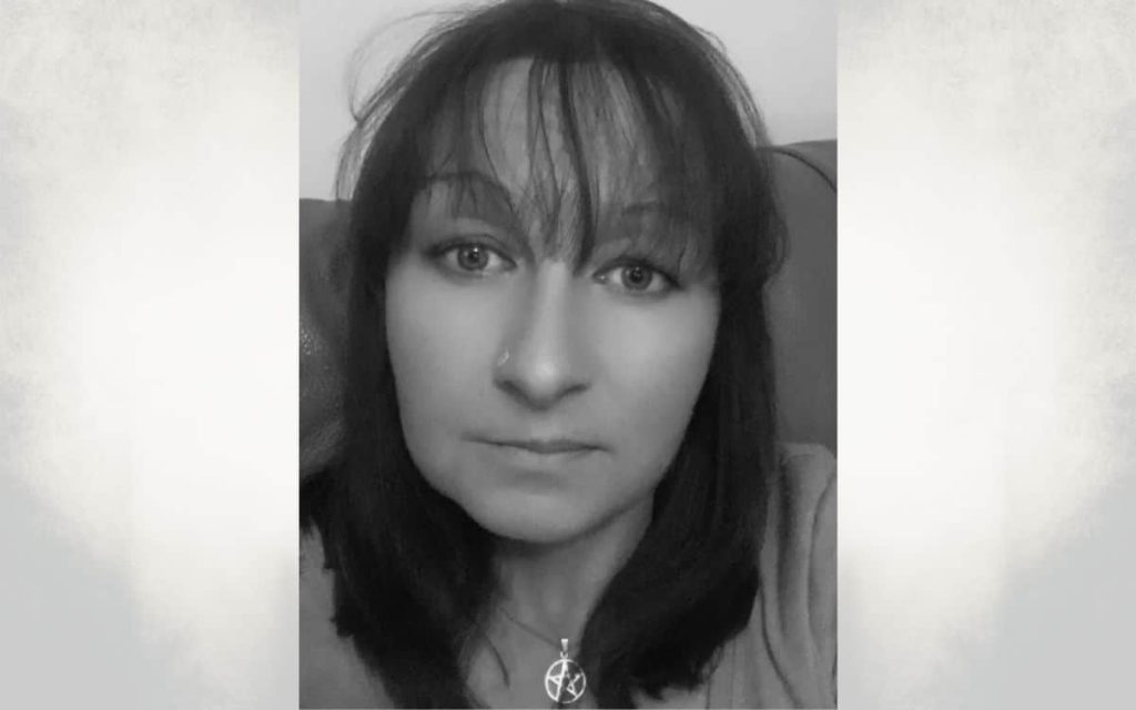 Ghostly Gatherings: One Home County Haunting at a Time 1 Emma Saunders, of Ghostly Gatherings