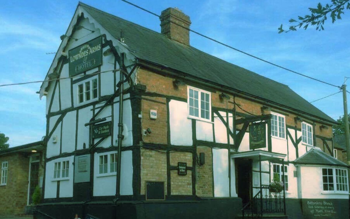 New Lowndes Arms Whaddon