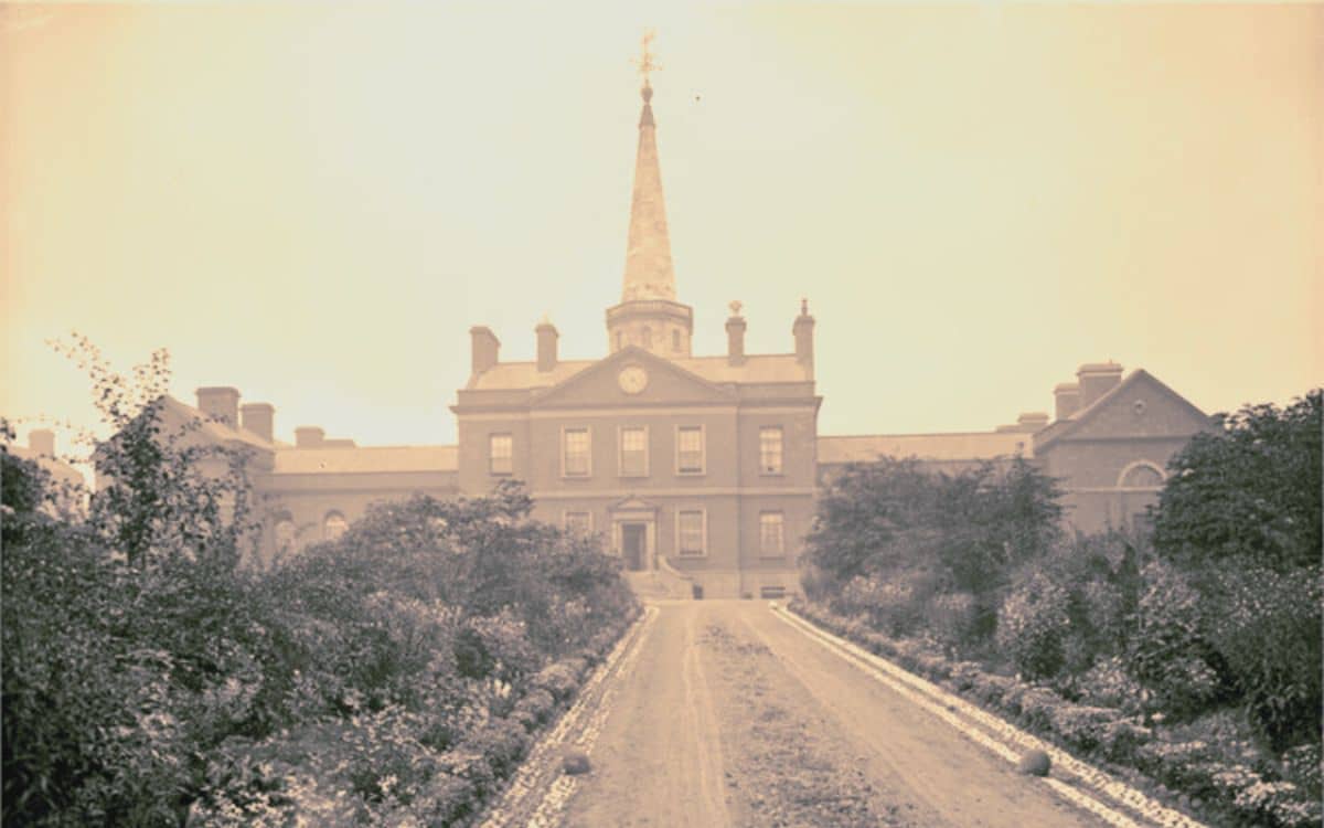 5 Child Ghosts of Belfast That Will Creep You Out!