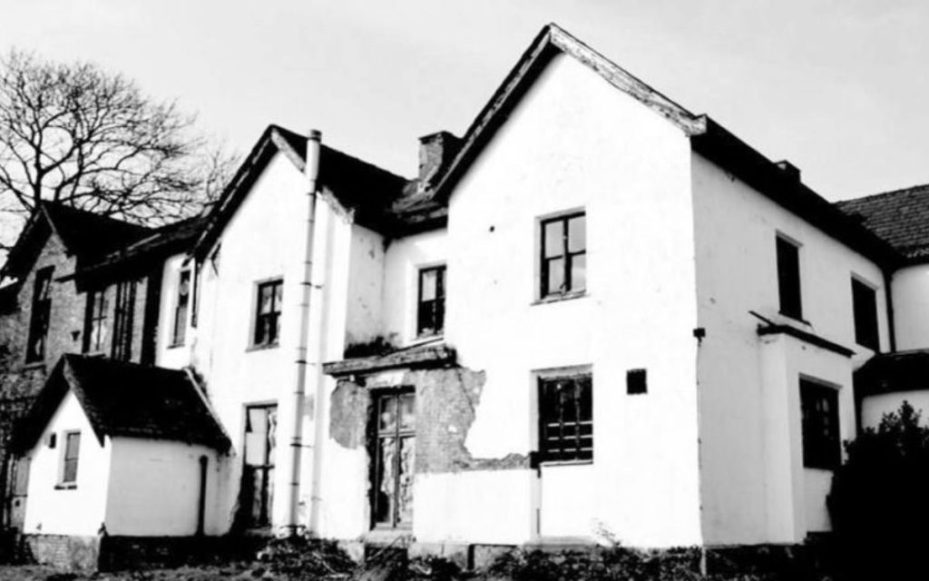 I Saw a Child Spirit at Antwerp Mansion 1 I Saw a Child Spirit at Antwerp Mansion 1