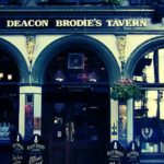 Deacon Brodie’s Tavern: The Dark History Behind Edinburgh’s Gentleman Thief 3 Deacon Brodie's Tavern in Edinburgh