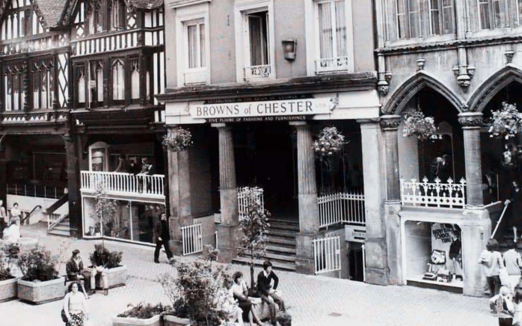 Witness reveals Grey Lady ghost encounter at Browns of Chester 1 Browns of Chester