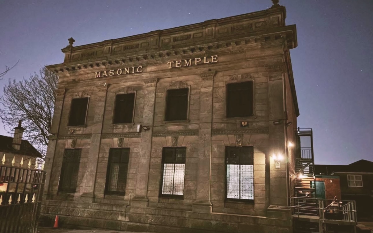 What Haunts Clifton Hall in Birkenhead?
