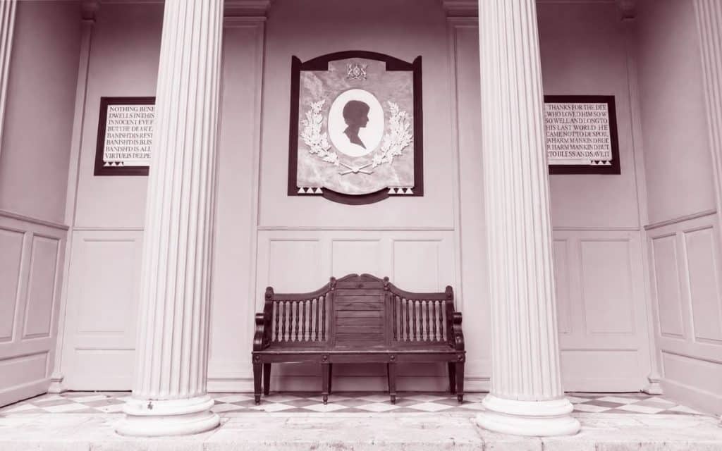 Does Princess Diana Haunt Althorp House? 1 Princess Diana Memorial at Althrop House in Northamptonshire.