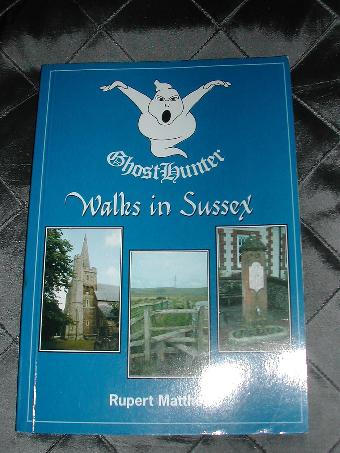 Ghosthunter Walks in Sussex book cover